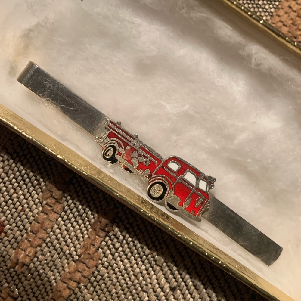 Vintage RED FIRE 🔥 ENGINE LONG TIE CLIP